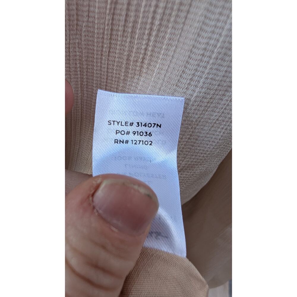 Lulus‎ Women's Babydoll Maxi Dress Sz M Smocked Champagne Gold Shimmer Holiday - Picture 7 of 7